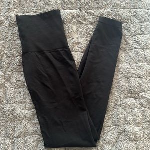 Spanx takes off leggings, size large